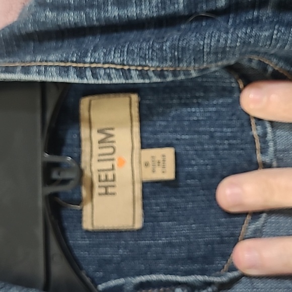 4/$25 Helium brand denim jacket size small like new no stains - Picture 2 of 8